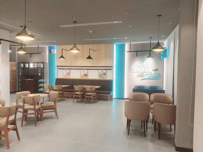 Cinnabon Coffee Shop in Afif