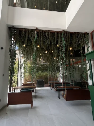 Thuluth cafe