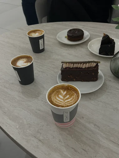 3 Shots Cafe