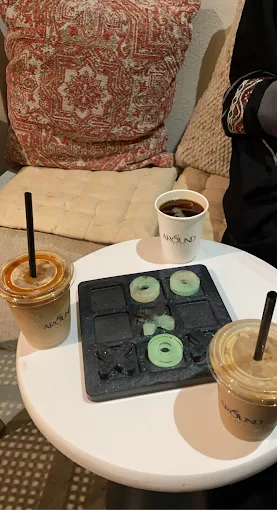 Be Around cafe
