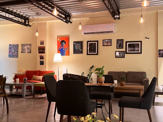 Jade Art and Coffee House