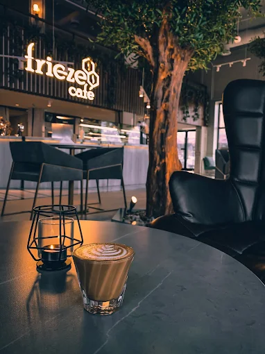 Frieze Cafe