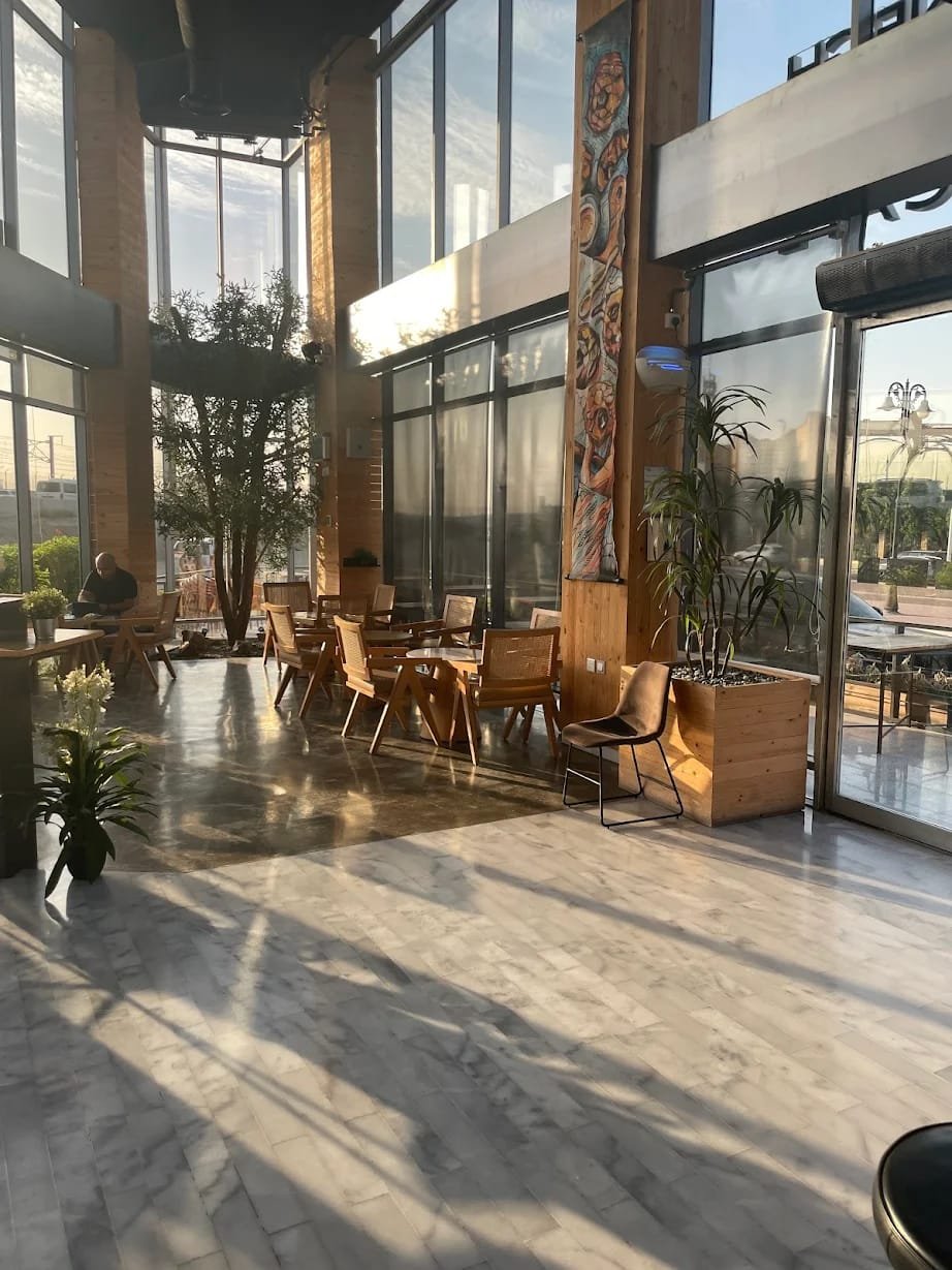 1/15 Neighborhood cafe