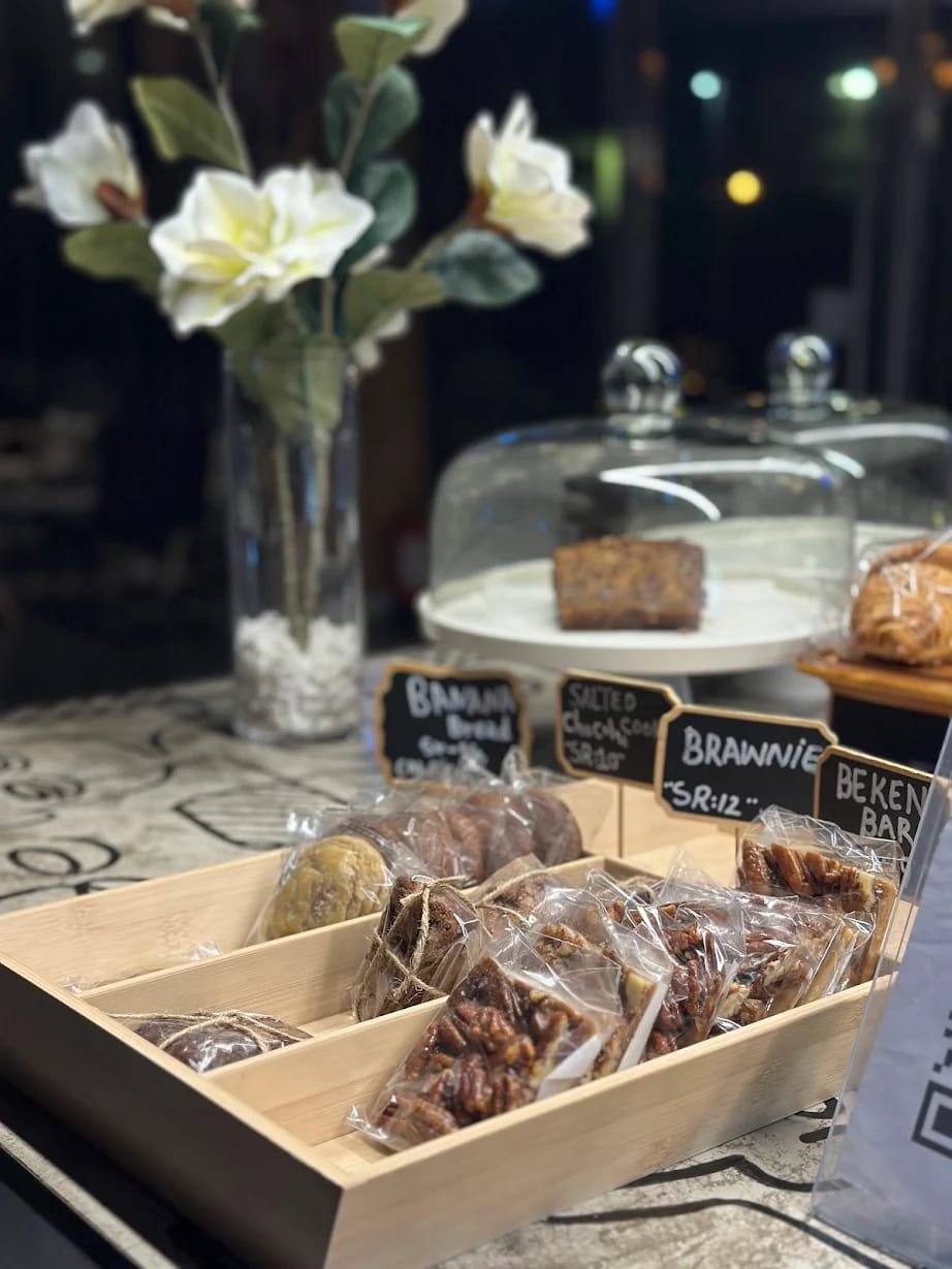 1/15 Neighborhood cafe