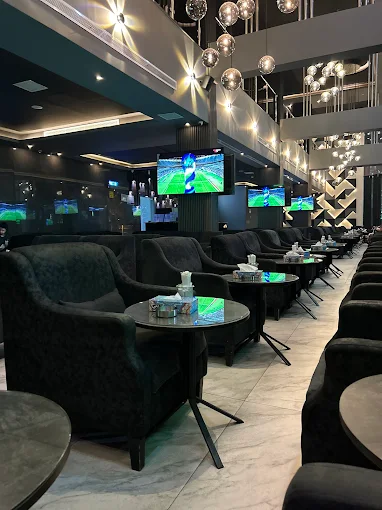 Different 90 Cafe