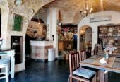 LaFamiglia Bistro Cafe لافاميليا بيسترو كافيه