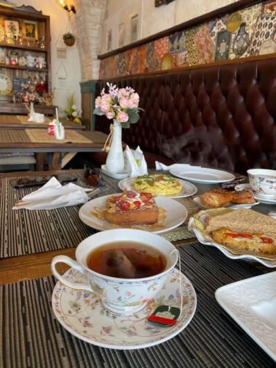 LaFamiglia Bistro Cafe لافاميليا بيسترو كافيه