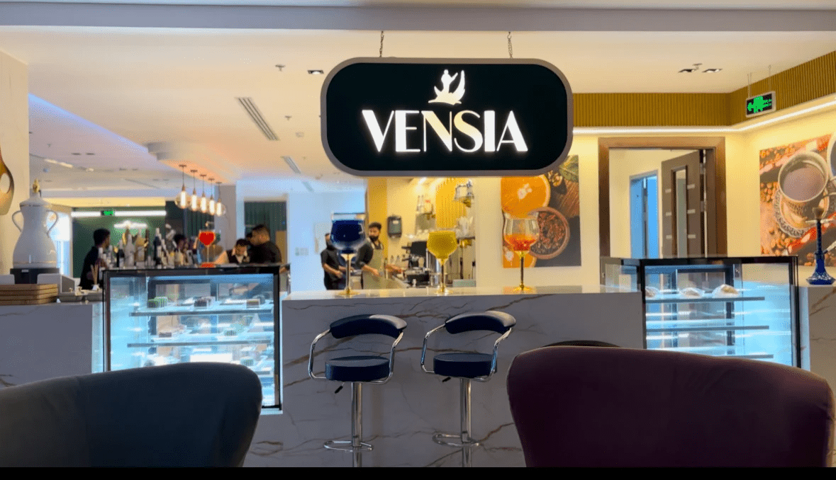 Vensia Lounge & Cafe