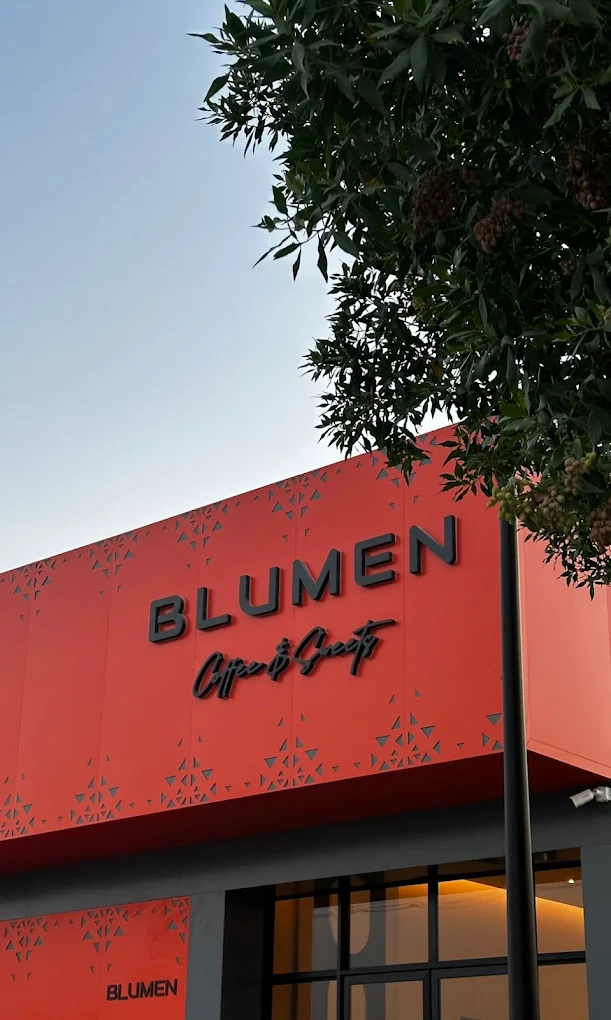 Blumen Cafe