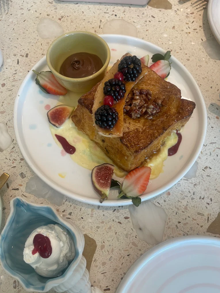 Brunch & Cake Al Bujairi