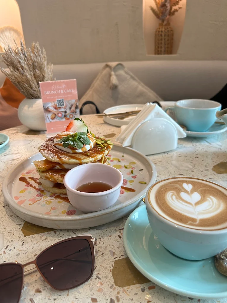 Brunch & Cake Al Bujairi