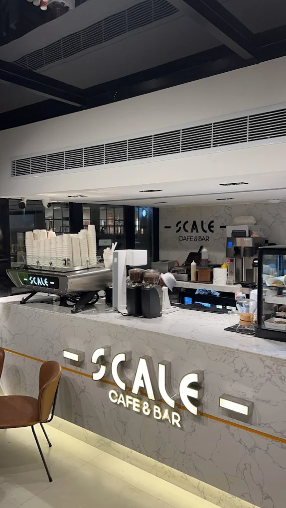 scale cafe & bar
