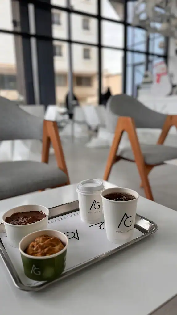 AG Obhur in live style