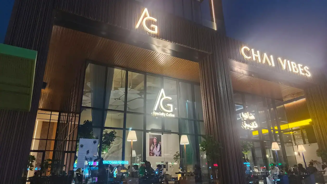 AG Obhur in live style