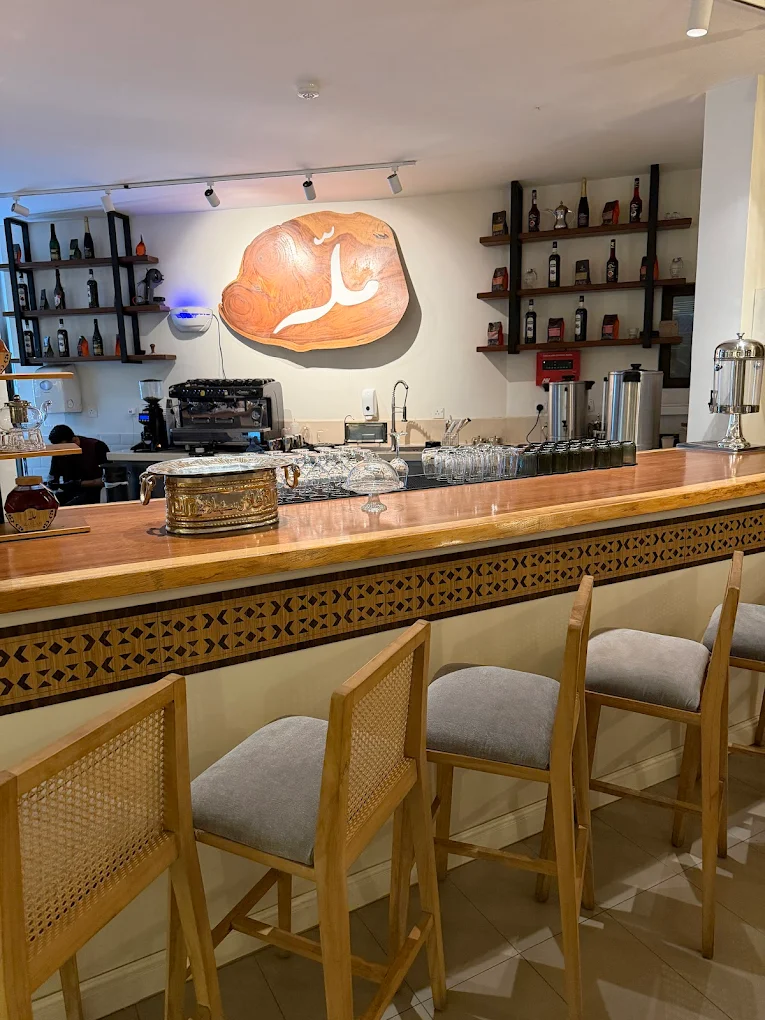 Mallah Restaurant & Cafe