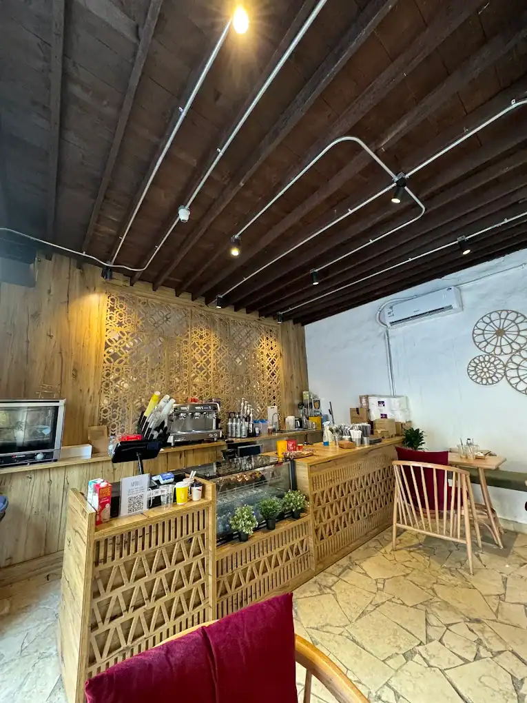 1/15 Neighborhood cafe