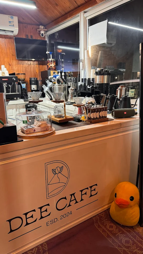 DEE CAFE