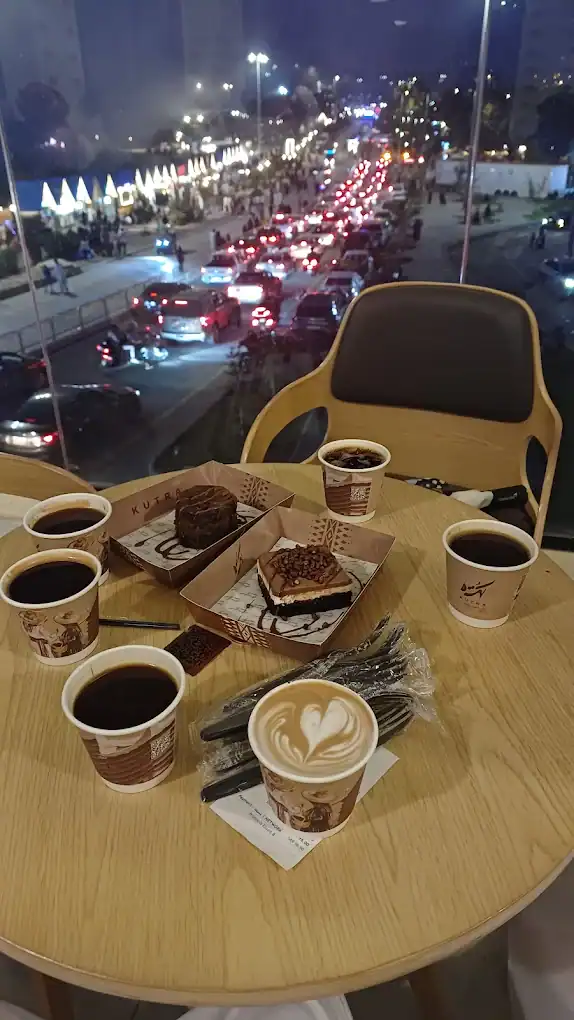 Kutra cafe