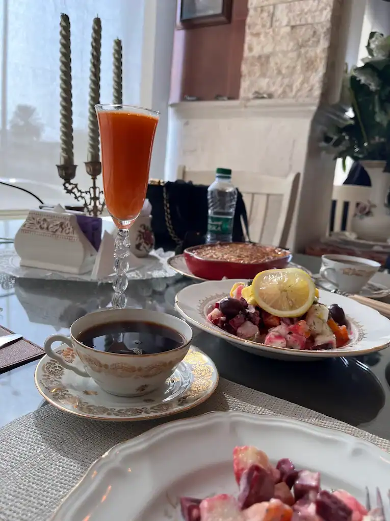 LaFamiglia Bistro Cafe